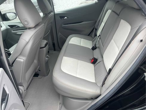 Used 2019 Chevrolet Bolt Premier w/ Infotainment Package image 10