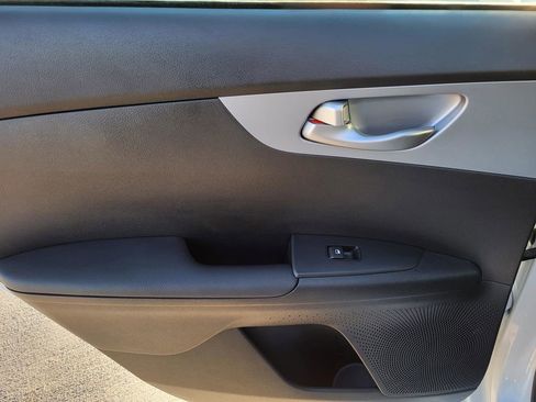 Used 2024 Kia Forte LXS w/ LXS Technology Package image 10