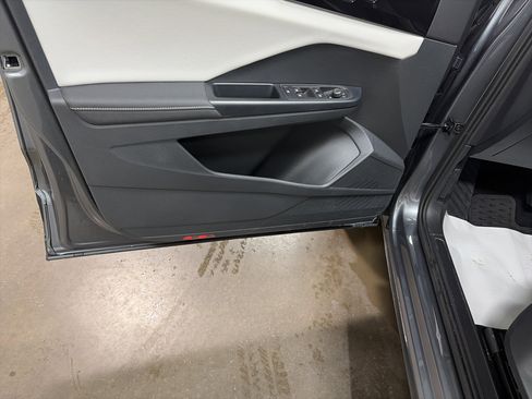 Certified 2025 Volkswagen Taos S image 11