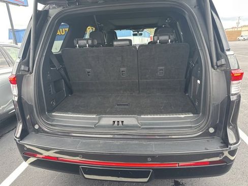 Used 2023 Lincoln Navigator Reserve image 40