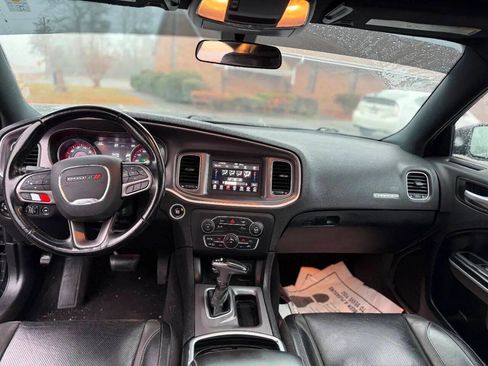 Used 2020 Dodge Charger SXT w/ Leather Interior Group image 12