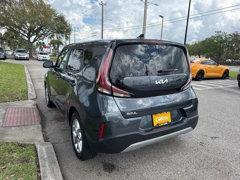 Used 2025 Kia Soul LX w/ LX Technology Package image 5