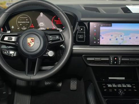 New 2026 Porsche Cayenne image 6
