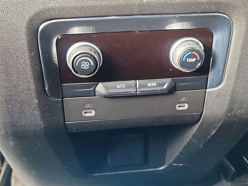 Used 2024 Chevrolet Tahoe LT image 18