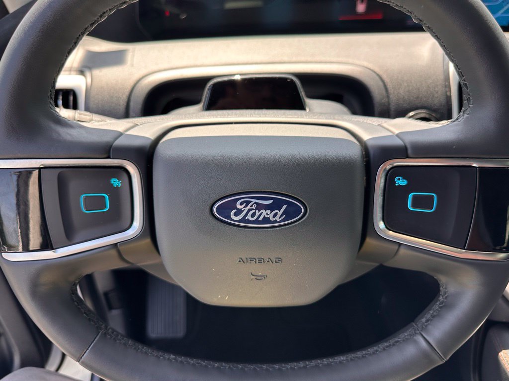 Used 2025 Ford Expedition Active AWD/4WD image 27