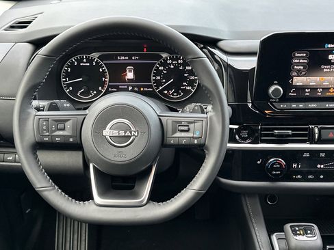 New 2025 Nissan Pathfinder SV image 14