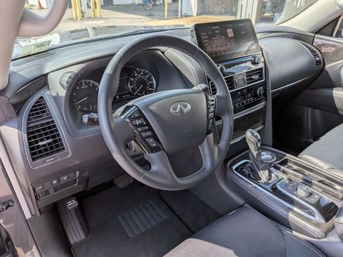 Used 2024 INFINITI QX80 Luxe image 13