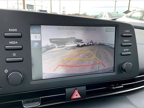 Used 2025 Hyundai Elantra Sport image 21