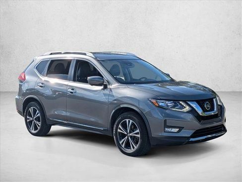 Used 2018 Nissan Rogue SL FWD image 3