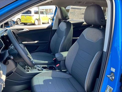 New 2025 Volkswagen Taos SE AWD/4WD image 11