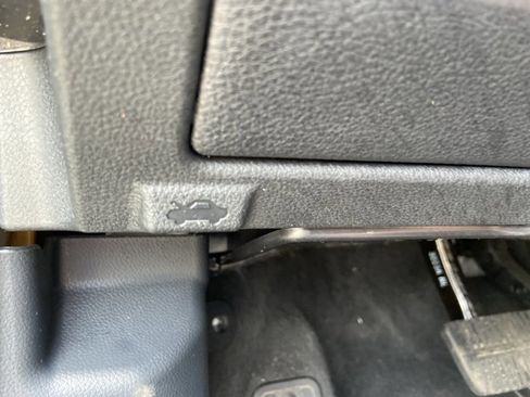 Used 2023 Subaru Outback Premium image 43