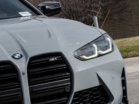 Used 2021 BMW M4 Coupe w/ Executive Package image 31