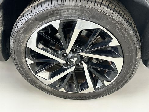 Used 2024 Mitsubishi Outlander SE FWD image 11