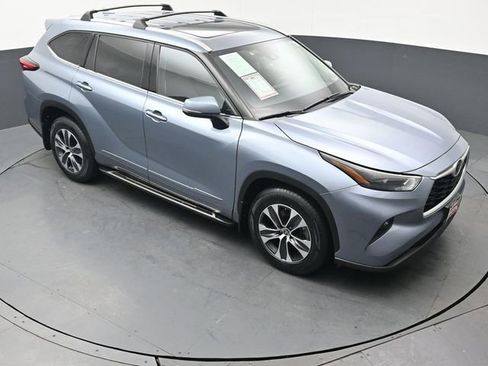 Used 2022 Toyota Highlander XLE image 51