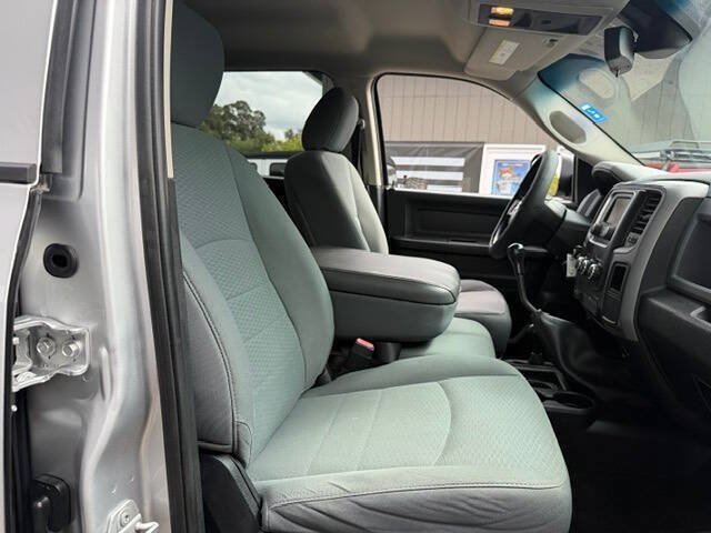 Used 2015 RAM 2500 Tradesman w/ Chrome Appearance Group AWD/4WD image 27