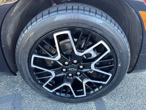 Used 2023 Chevrolet Blazer RS w/ Enhanced Convenience Package FWD image 9