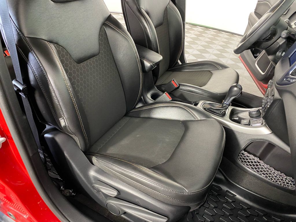 Used 2021 Jeep Compass Latitude AWD/4WD image 21