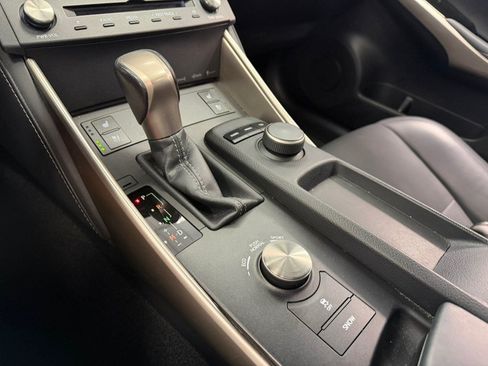 Used 2015 Lexus IS 250 w/ Premium Package RWD image 53