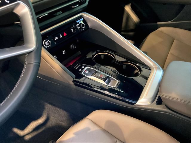 Used 2025 Audi Q5 Premium w/ 19" Wheel Package AWD/4WD image 18