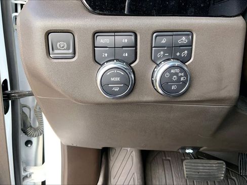 Certified 2023 GMC Sierra 1500 SLT image 31