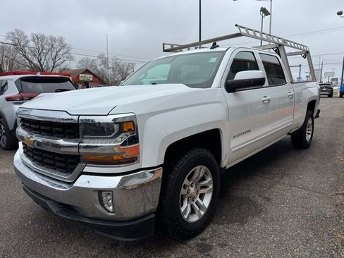 Used 2018 Chevrolet Silverado 1500 LT w/ All Star Edition image 3