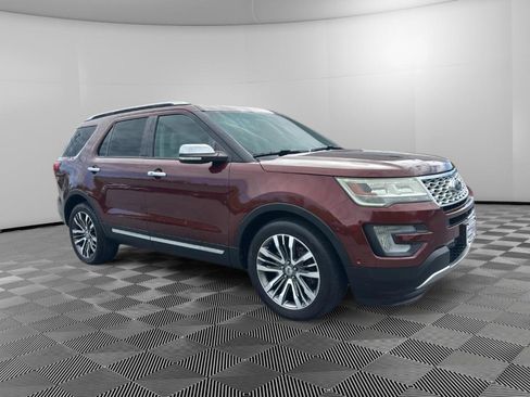 Used 2016 Ford Explorer Platinum AWD/4WD image 2