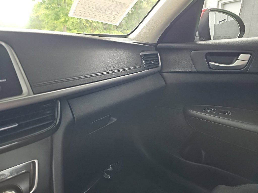 Used 2017 Kia Optima LX FWD image 25