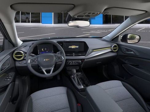New 2026 Chevrolet Trax LT w/ Sunroof Package FWD image 15