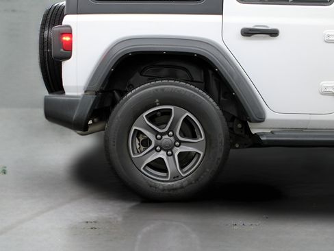 Used 2022 Jeep Wrangler Unlimited Sport AWD/4WD image 38