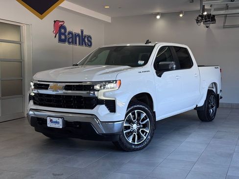 Certified 2022 Chevrolet Silverado 1500 LT image 2