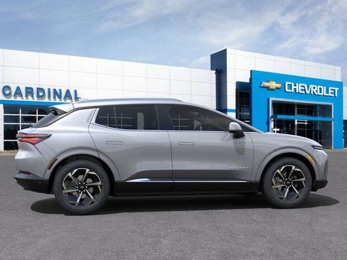 New 2025 Chevrolet Equinox EV LT image 5