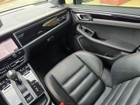 Used 2023 Porsche Macan Turbo AWD/4WD image 24