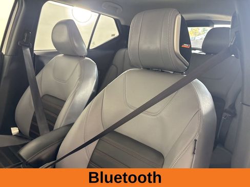 Used 2023 Nissan Kicks SR w/ SR Premium Package image 9