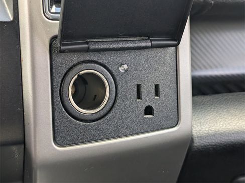 Used 2018 Ford F150 Lariat w/ Equipment Group 502A Luxury image 22