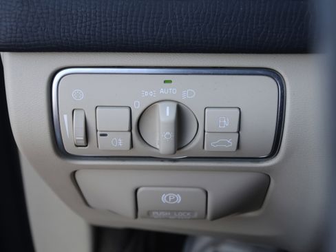 Used 2014 Volvo XC60 T6 image 15