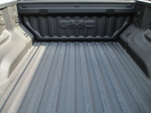 New 2026 GMC Canyon Denali image 5