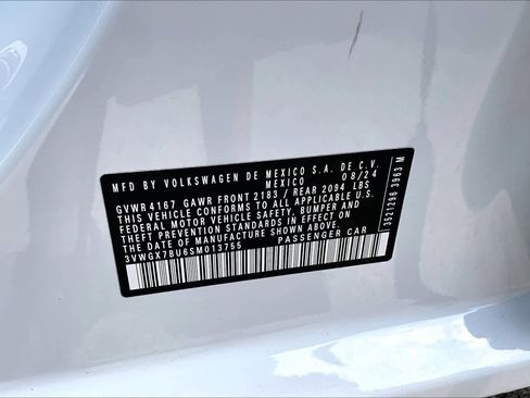 Used 2025 Volkswagen Jetta SEL FWD image 37