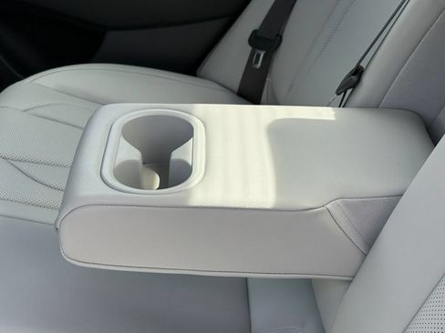 New 2026 Hyundai Elantra Limited FWD image 29