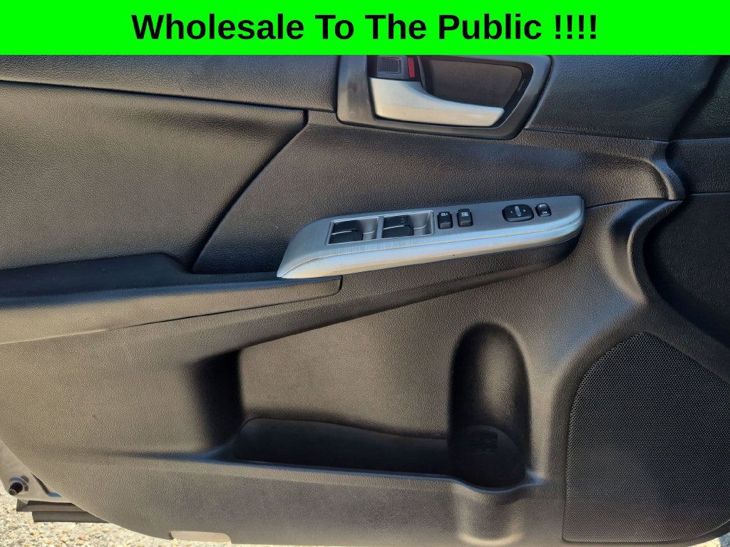 Used 2014 Toyota Camry SE w/ Moonroof Package FWD image 27