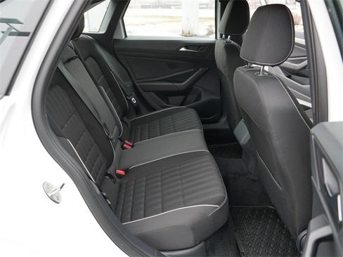 Certified 2024 Volkswagen Jetta Sport image 19