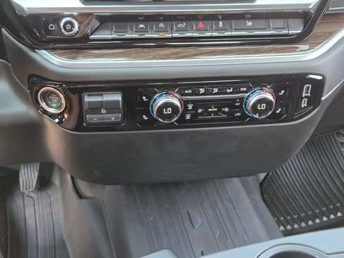 New 2026 GMC Sierra 1500 SLE AWD/4WD image 17