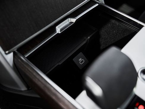 Used 2025 Land Rover Range Rover Long Wheelbase SE image 67