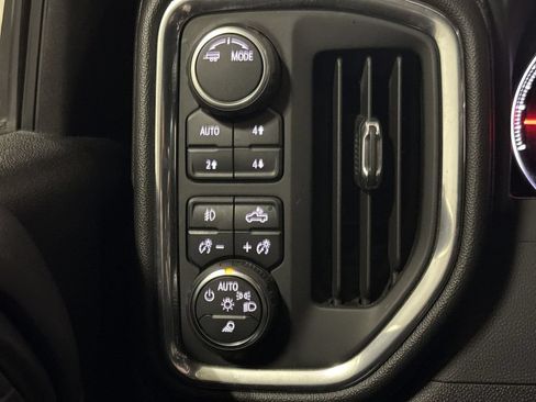 Used 2021 Chevrolet Silverado 2500 LT w/ Convenience Package AWD/4WD image 18
