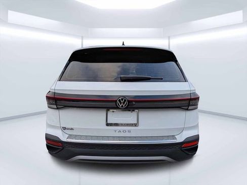 New 2026 Volkswagen Taos S image 4