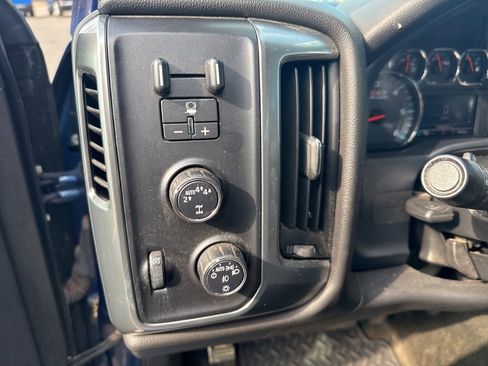Used 2017 Chevrolet Silverado 1500 LT w/ All Star Edition image 30