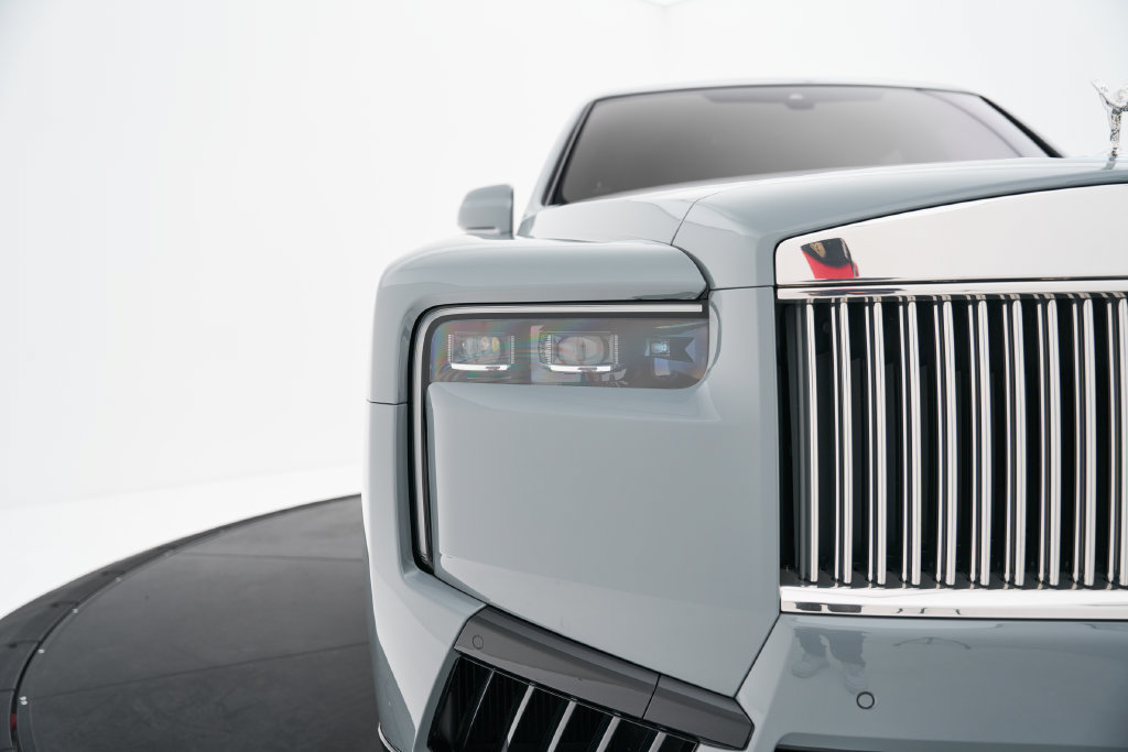 Used 2025 Rolls-Royce Cullinan AWD/4WD image 24