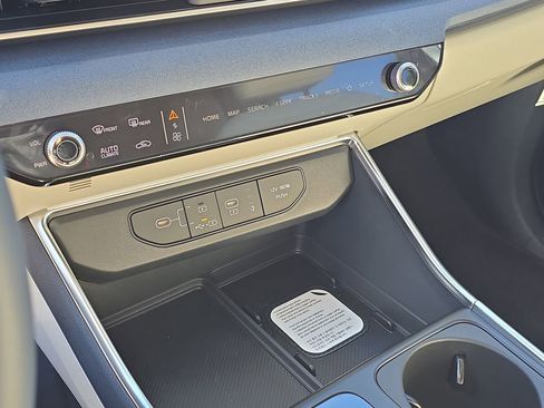 New 2026 Kia Carnival EX image 25