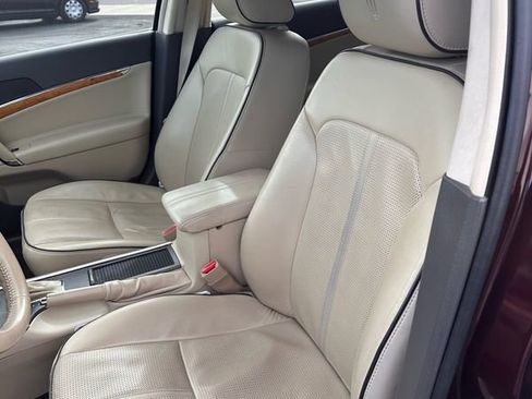 Used 2011 Lincoln MKZ image 13