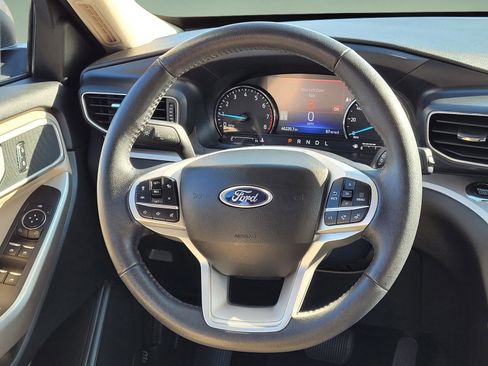 Used 2023 Ford Explorer XLT w/ Equipment Group 202A image 12