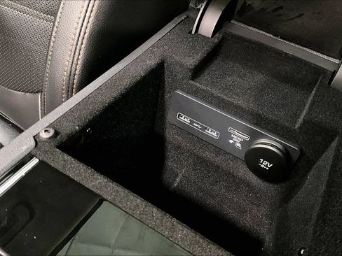 Used 2020 Jaguar F-PACE Prestige AWD/4WD image 16